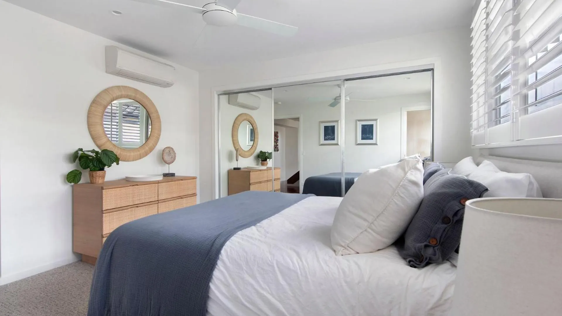 Holiday home Luxury Tri-Level Duplex In Mermaid Beach - Coasthm Gold Coast