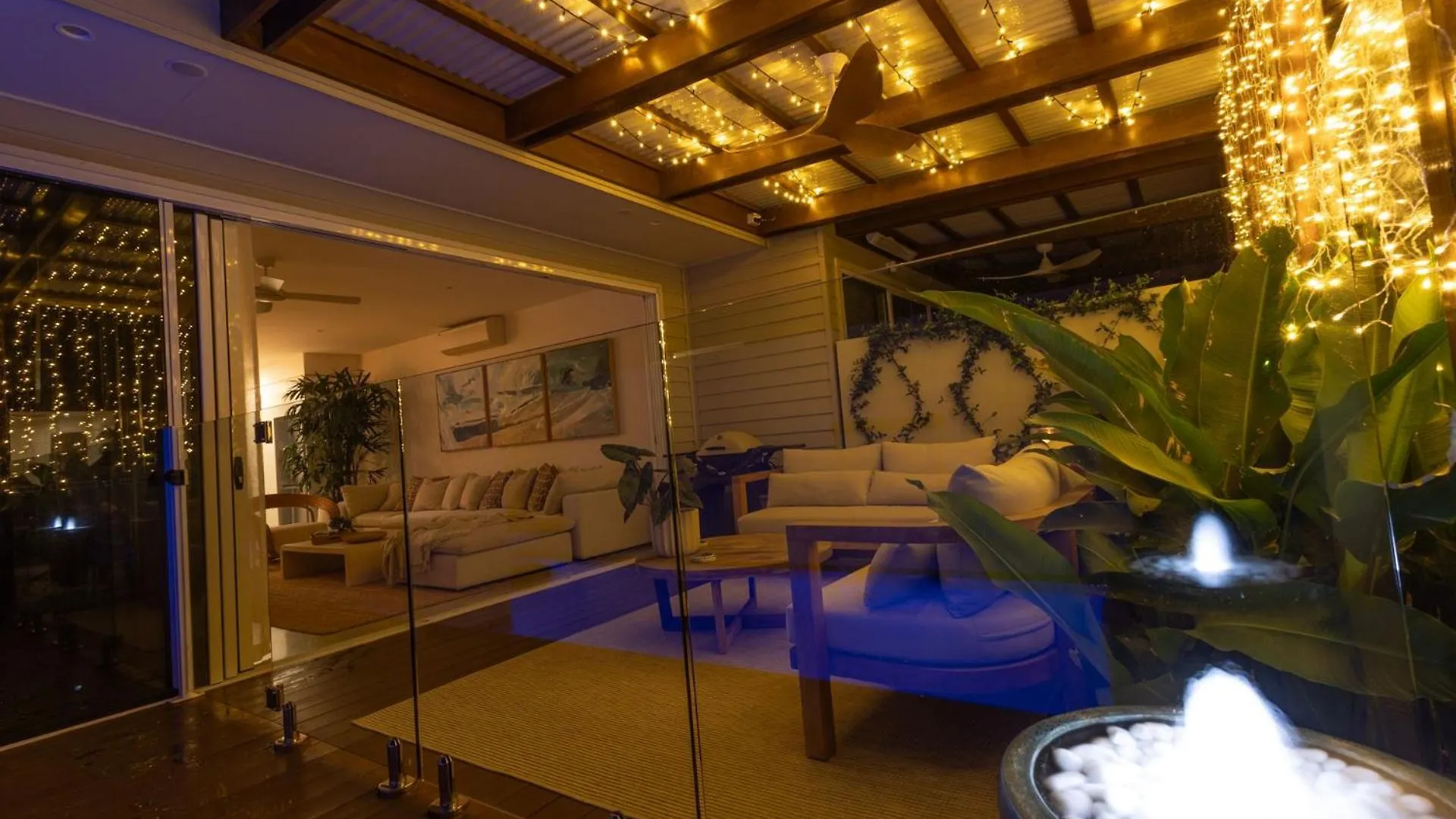 Casa de Férias Luxury Tri-Level Duplex In Mermaid Beach - Coasthm Gold Coast